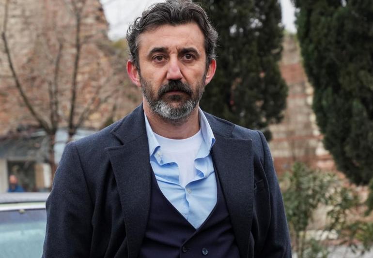 bir-kalp-bir-sefer-sever-esref-hayalin-yayin-tarihi-muhakkak-oldu-3-Gl5SYP4K 'Bir kalp bir sefer sever...' Eşref Hayal'in yayın tarihi muhakkak oldu!