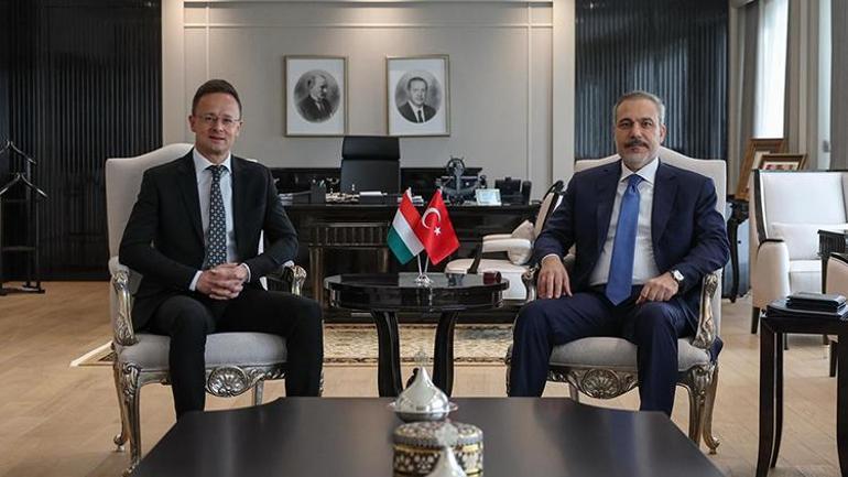 disisleri-bakani-hakan-fidan-peter-szijjarto-ile-bir-ortaya-geldi-0-tLyYE3Fx Dışişleri Bakanı Hakan Fidan, Peter Szijjarto ile bir ortaya geldi
